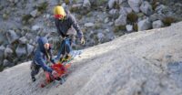 Allie Oaks testet das neue Helixir-Outfit von La Sportiva in der Eastern Sierra