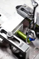 Black Diamond QC Lab: Eisschrauben aus Aluminium vs. Stahl