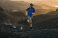 Schnelltrocknende Laufbekleidung verspricht bewährte Performance abseits vom Asphalt