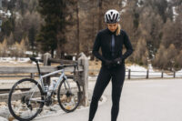 Zeitloses Design und grenzenlose Freiheit mit Radbekleidung von Odlo für den Winter