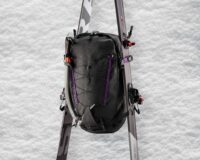 Auch fürs Skitouring bietet der Challenger 28 alle wichtigen Features