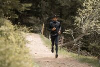 Fit für den Herbst: Odlo bietet Performance-Laufbekleidung für jede Witterung