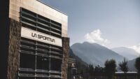 La Sportiva hält weiter an seinem Haupsitz inmitten der Dolomiten fest